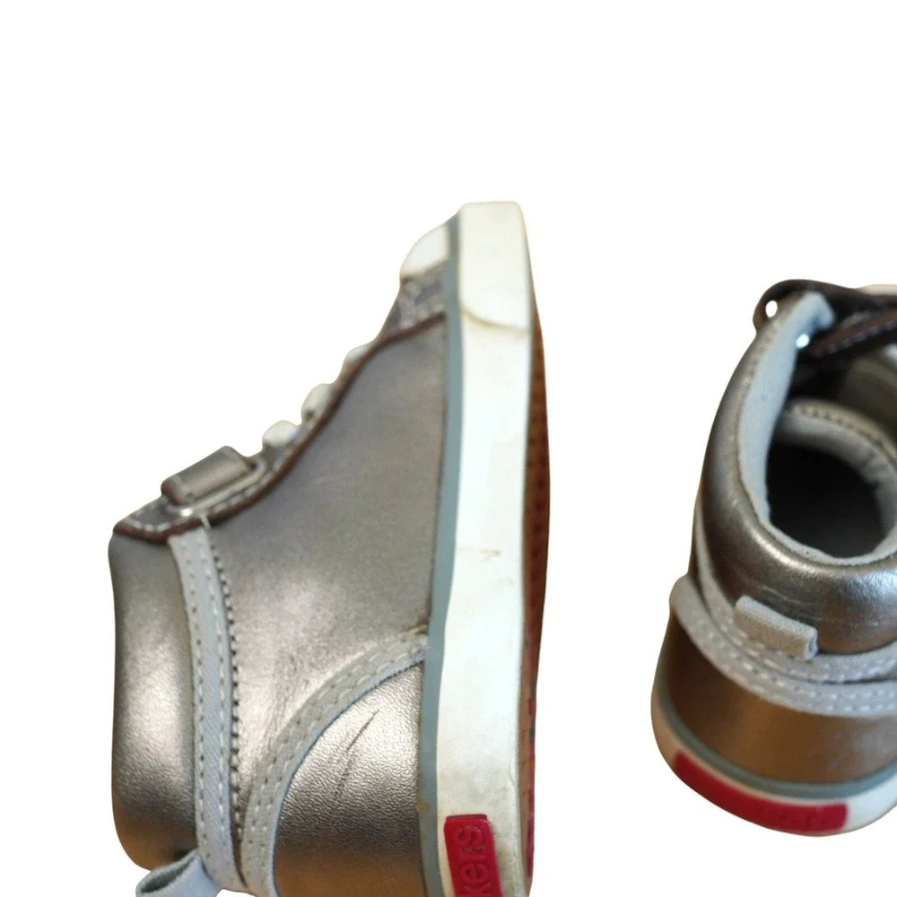 See Kai Run Peyton High-Top Sneaker Size 6 Silver & White Toddler Unisex Leather
